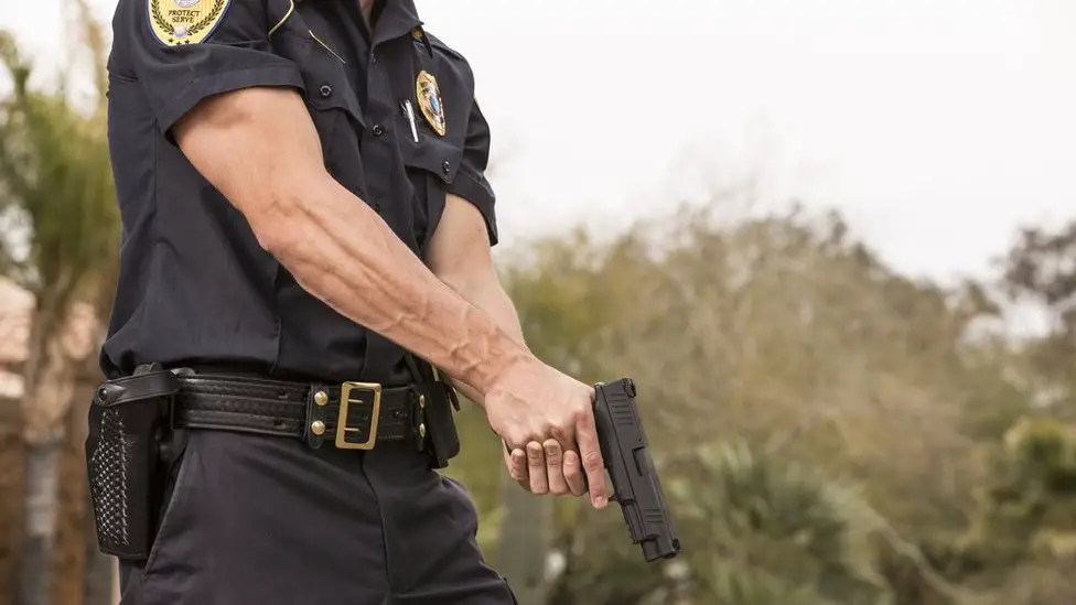 policia-hombre