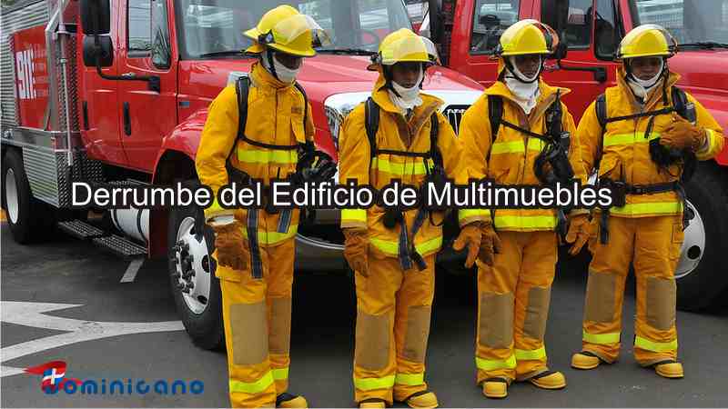 bomberos ayudan en el Derrumbe del Edificio de Multimuebles