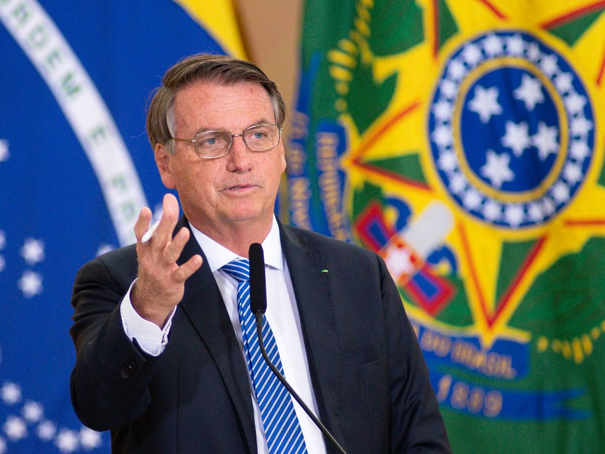 investigación a Bolsonaro por acciones antidemocráticas en Brasil